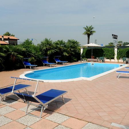 Albignasego Hotel Master מראה חיצוני תמונה