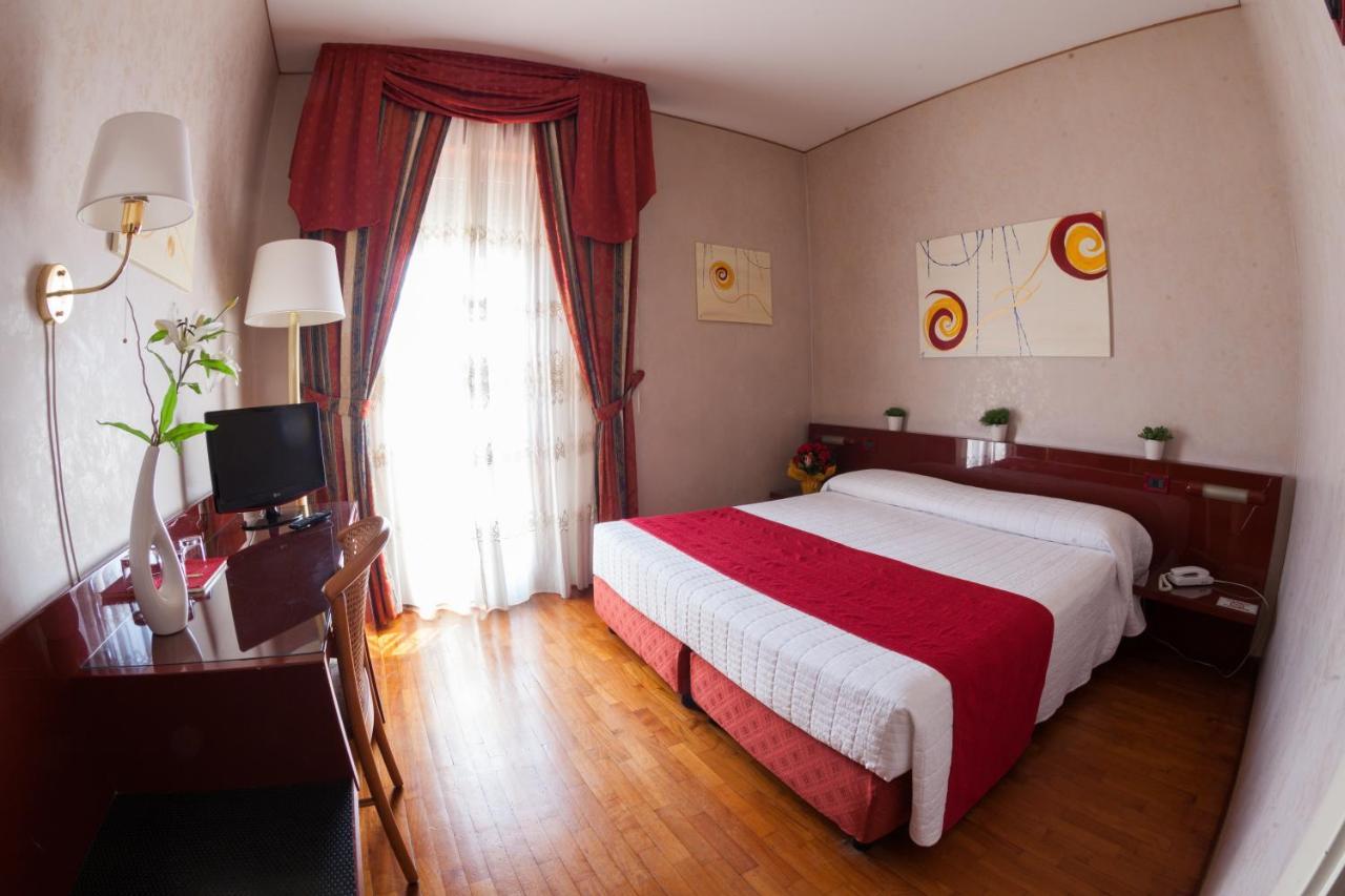 Albignasego Hotel Master מראה חיצוני תמונה