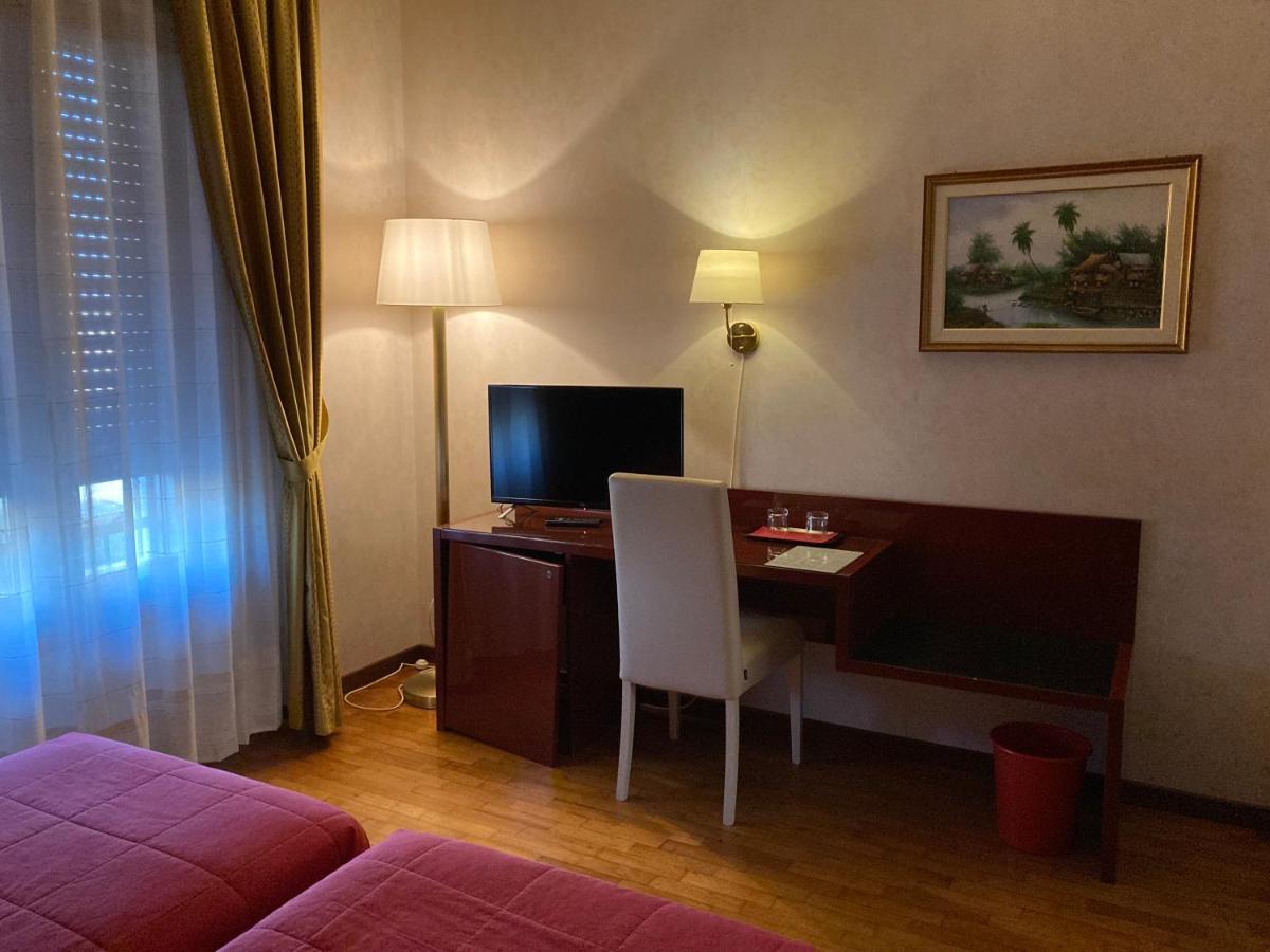Albignasego Hotel Master מראה חיצוני תמונה