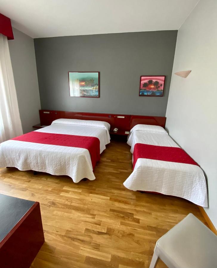 Albignasego Hotel Master מראה חיצוני תמונה