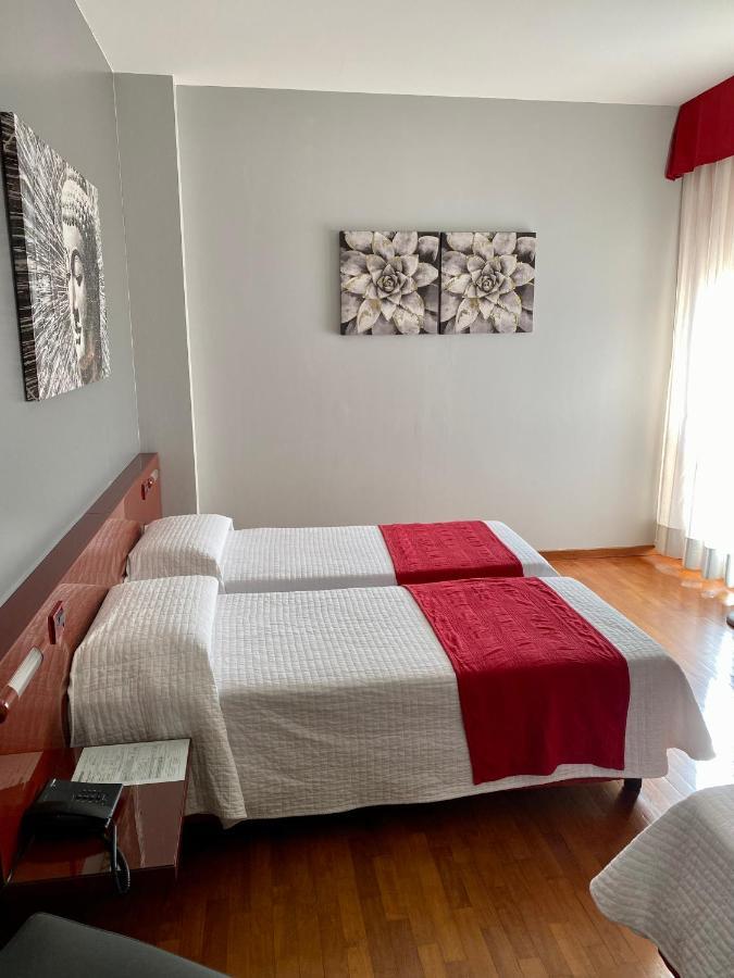Albignasego Hotel Master מראה חיצוני תמונה