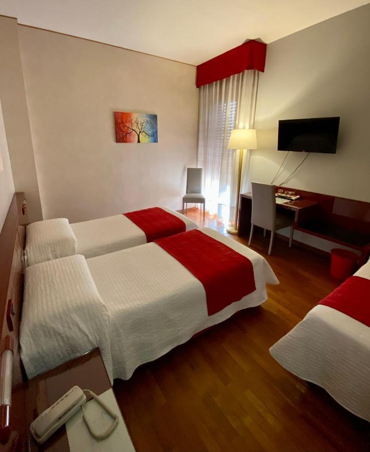 Albignasego Hotel Master מראה חיצוני תמונה