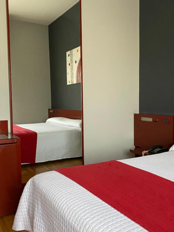 Albignasego Hotel Master מראה חיצוני תמונה
