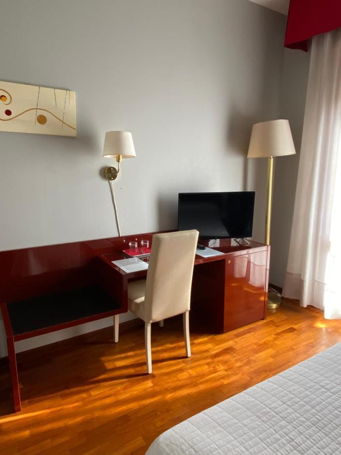 Albignasego Hotel Master מראה חיצוני תמונה