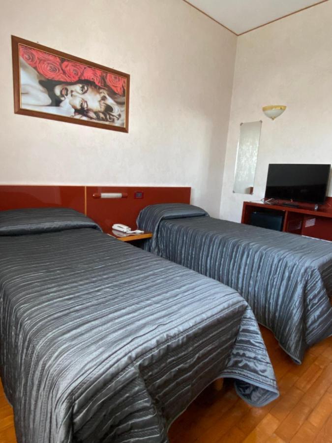 Albignasego Hotel Master מראה חיצוני תמונה
