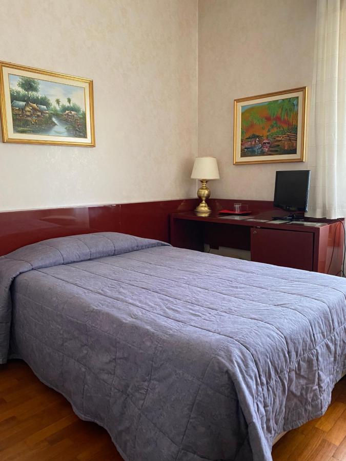 Albignasego Hotel Master מראה חיצוני תמונה