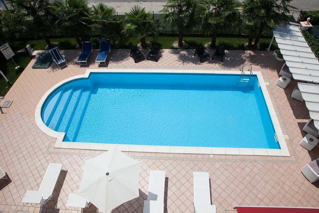 Albignasego Hotel Master מראה חיצוני תמונה
