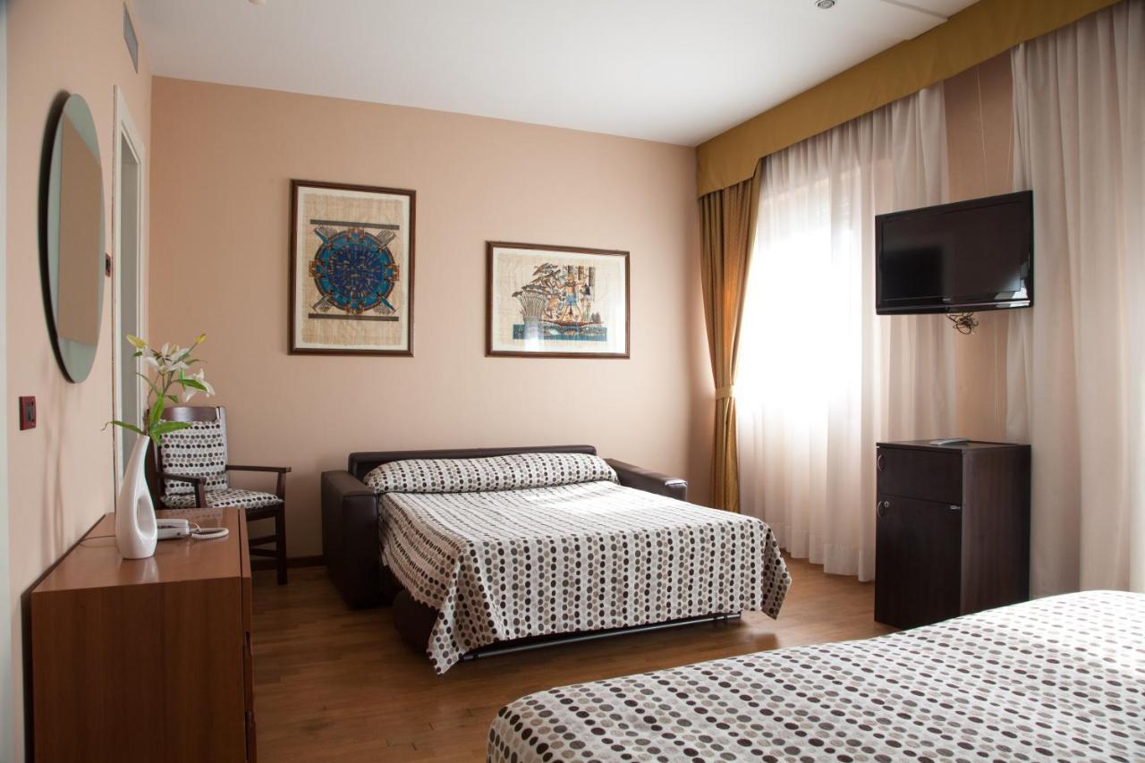 Albignasego Hotel Master מראה חיצוני תמונה