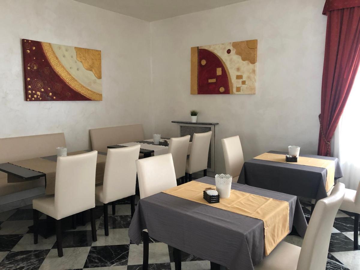 Albignasego Hotel Master מראה חיצוני תמונה